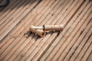 Nestellochstecher mit Kappe