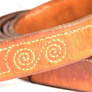 Gürtelform 2 - gefalteter Lederstreifen - Detail